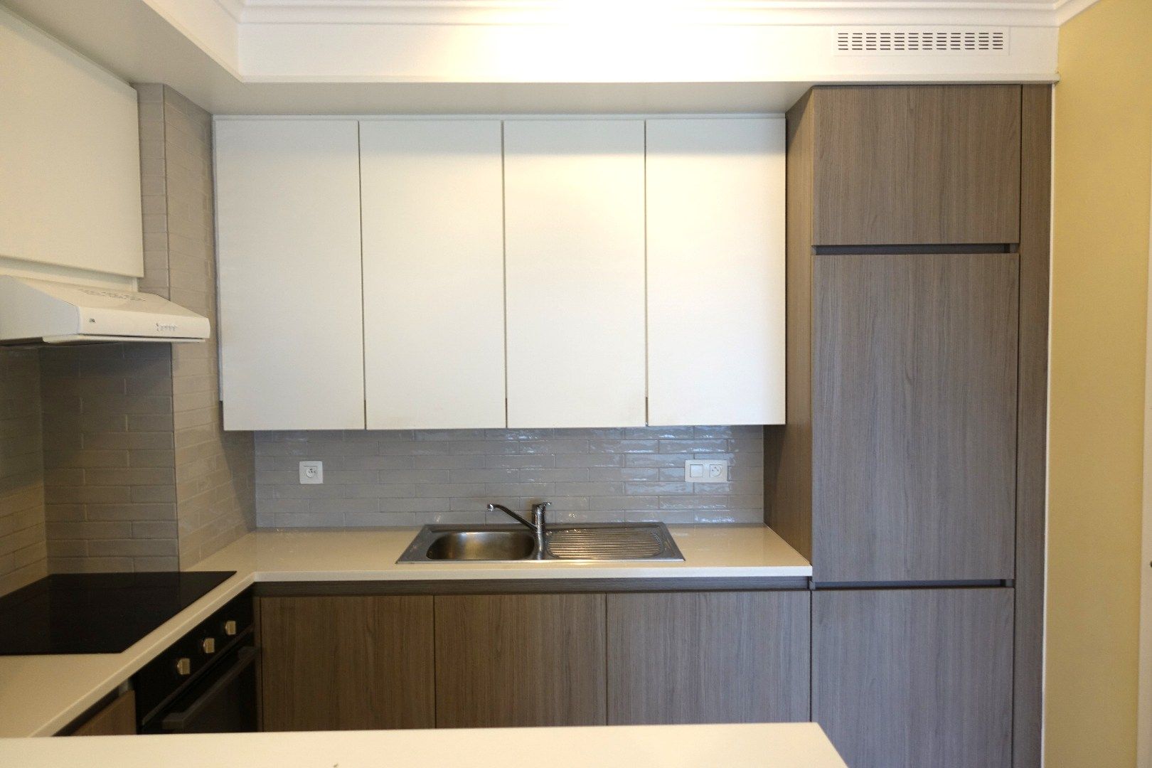 Ruim appartement met 2 slaapkamers te huur in Bredene foto 3