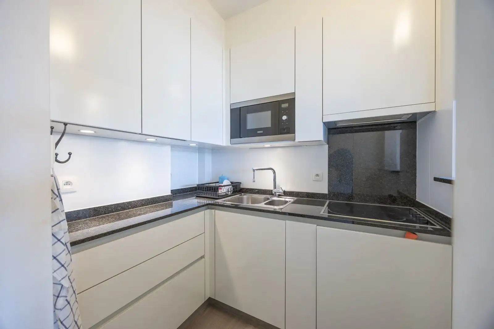 Gerenoveerde studio met lateraal zeezicht aan de Albert I Promenade foto 7