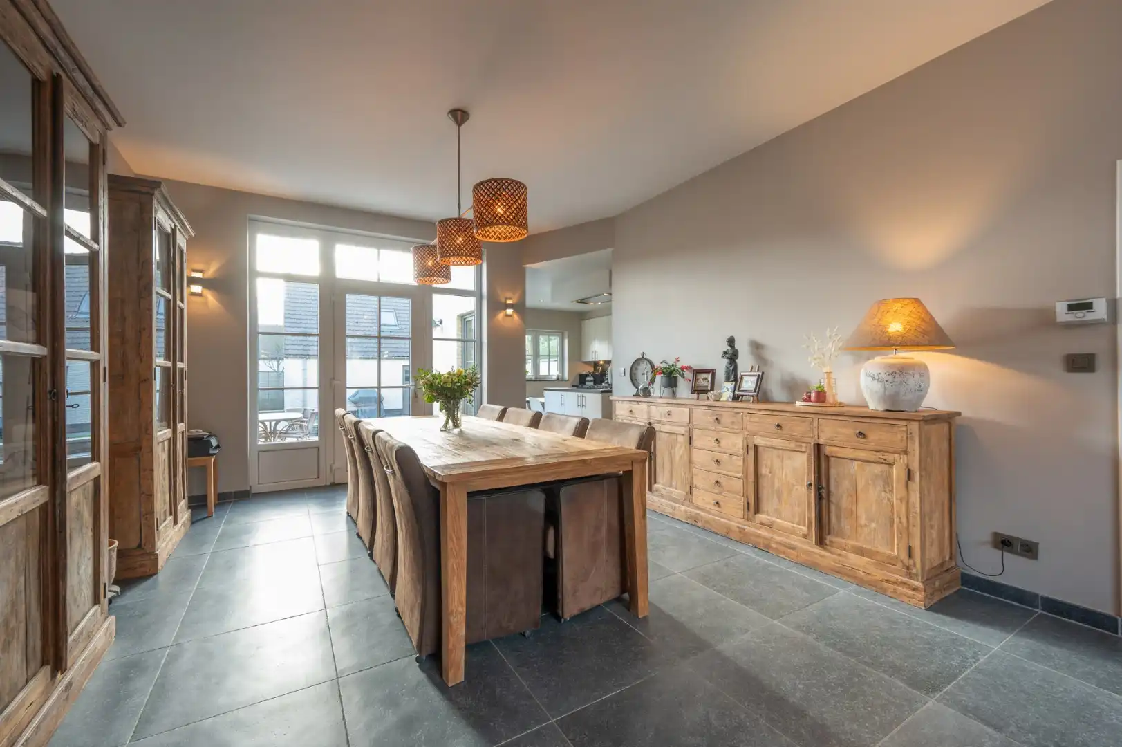 Prachtige en zéér ruime woning met kwaliteitsvolle afwerking foto 6