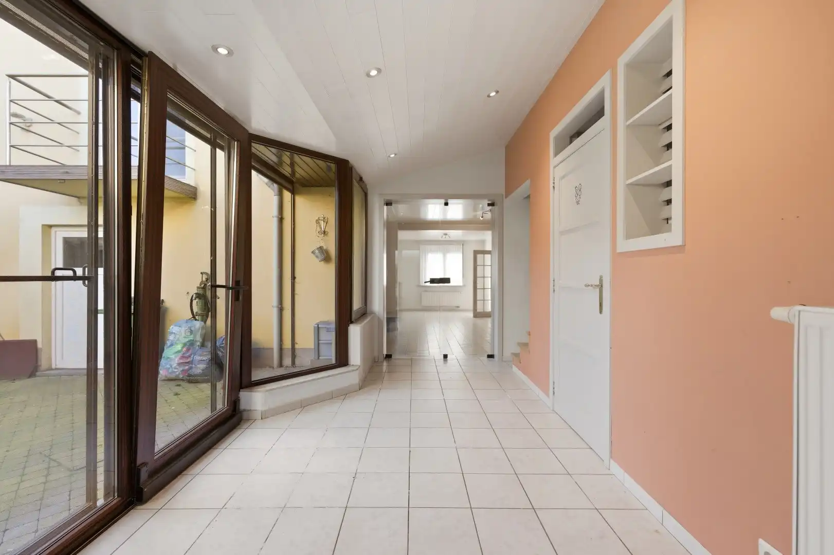 Zeer ruime gezinswoning met 4 slpks (+ 2 doorloopkamers op zolder), garage en tuin foto 10