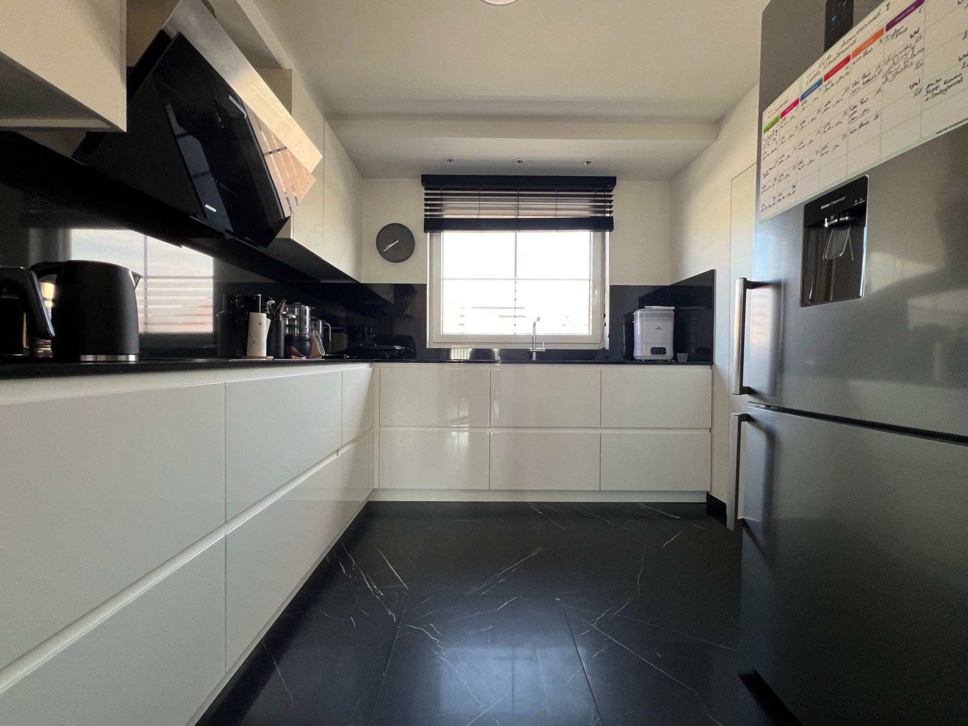 Recent gerenoveerd appartement met 2 slaapkamers op rustige ligging. foto 5