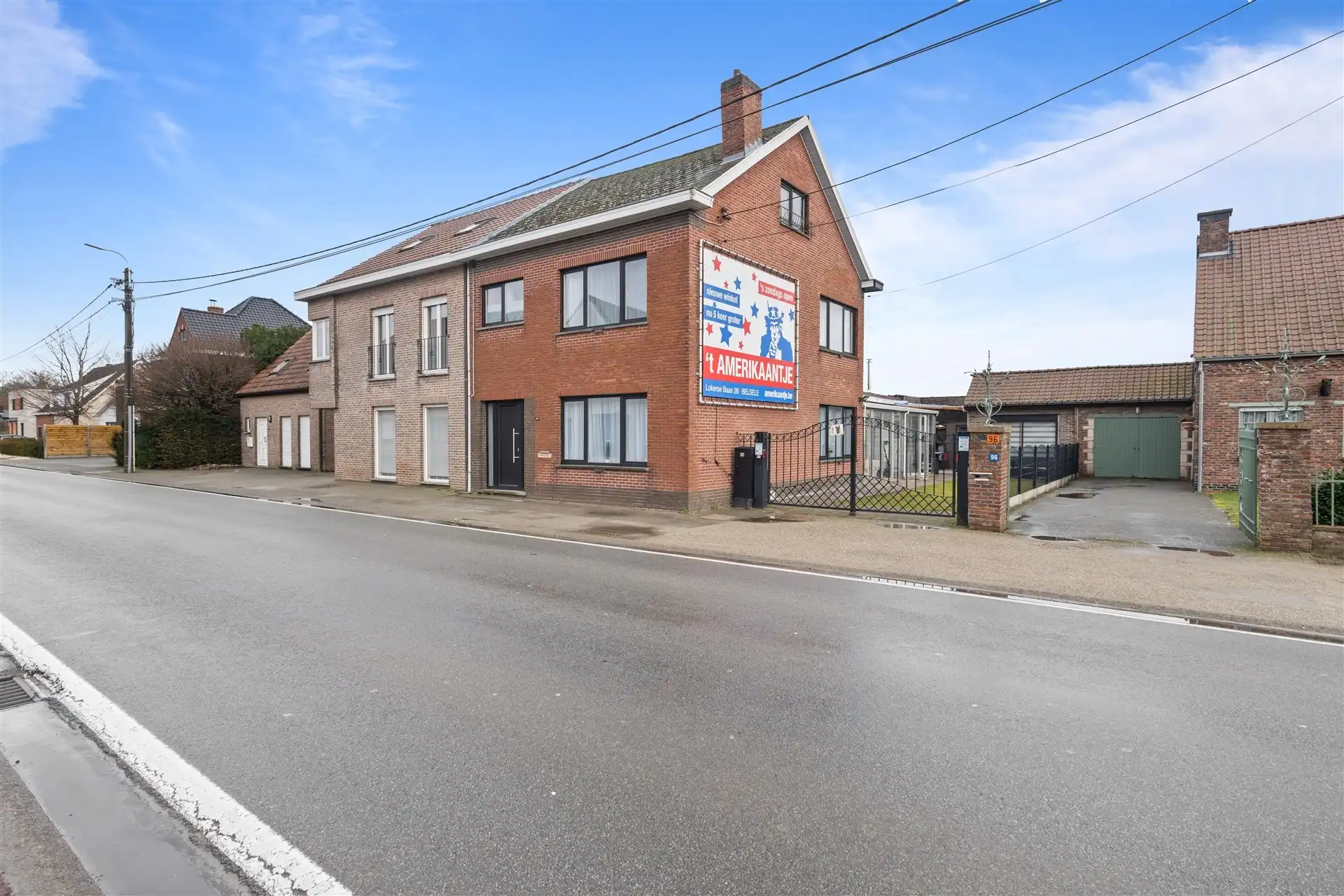 Instapklare, halfopen bebouwing, met 6 slaapkamers, op 329m² grond te Overmere.  foto 20