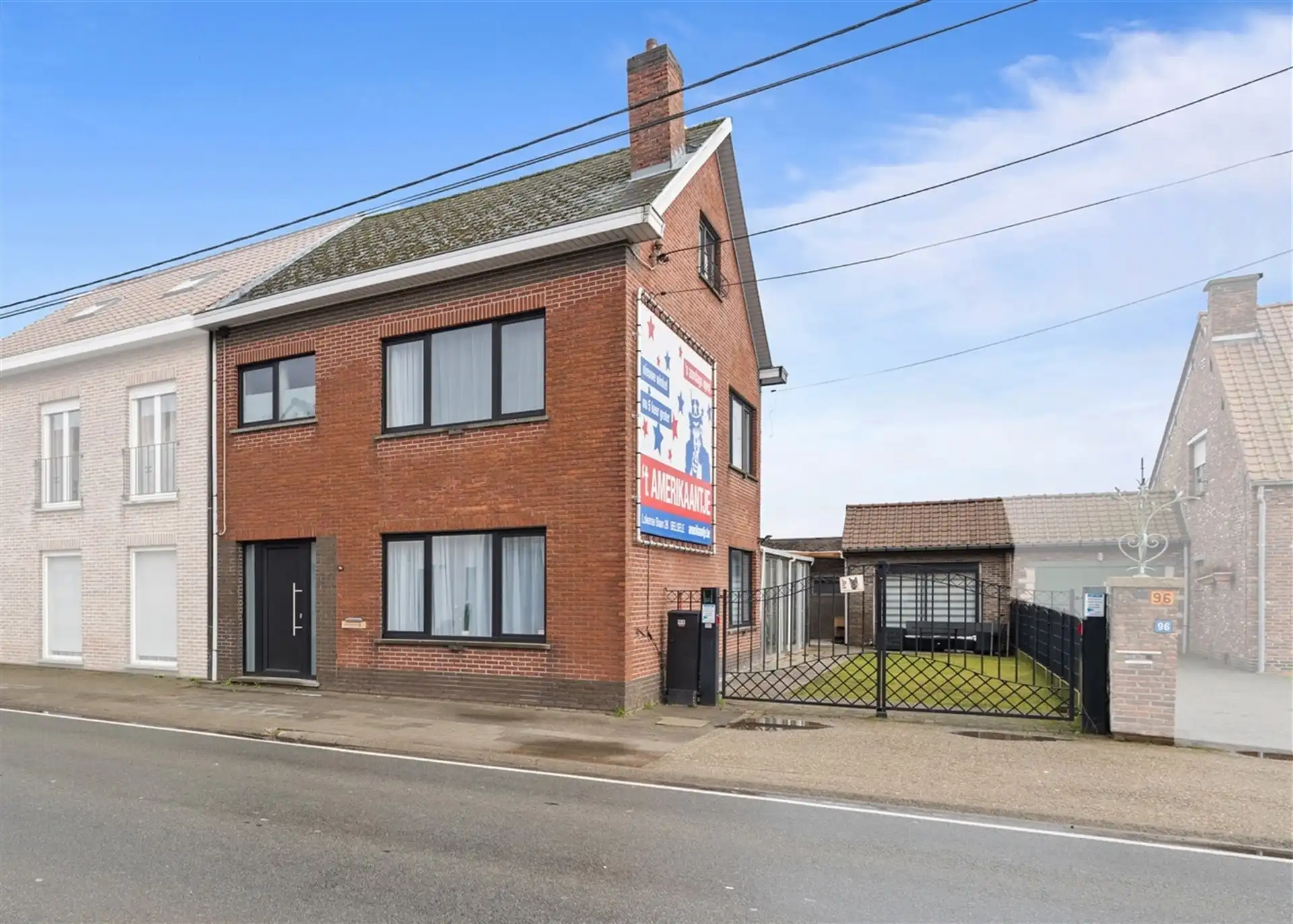 Instapklare, halfopen bebouwing, met 6 slaapkamers, op 329m² grond te Overmere.  foto 20