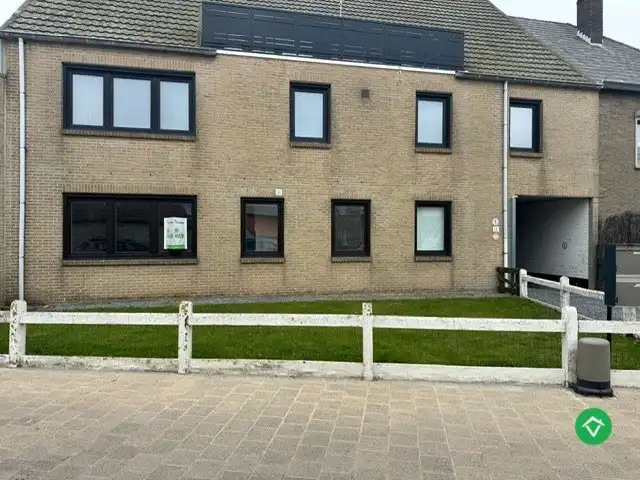 Gerenoveerd 2-slaapkamerappartement met tuin in Klemskerke, De Haan foto 3