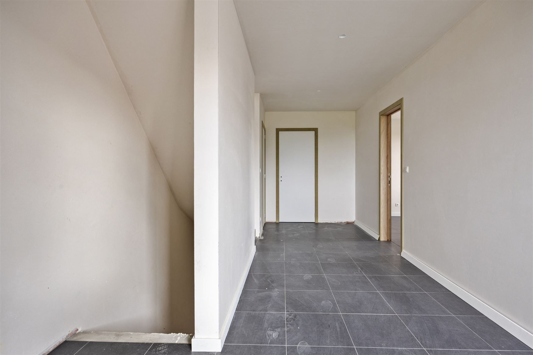 Uitzonderlijke nieuwbouwwoning in landelijke stijl foto 11