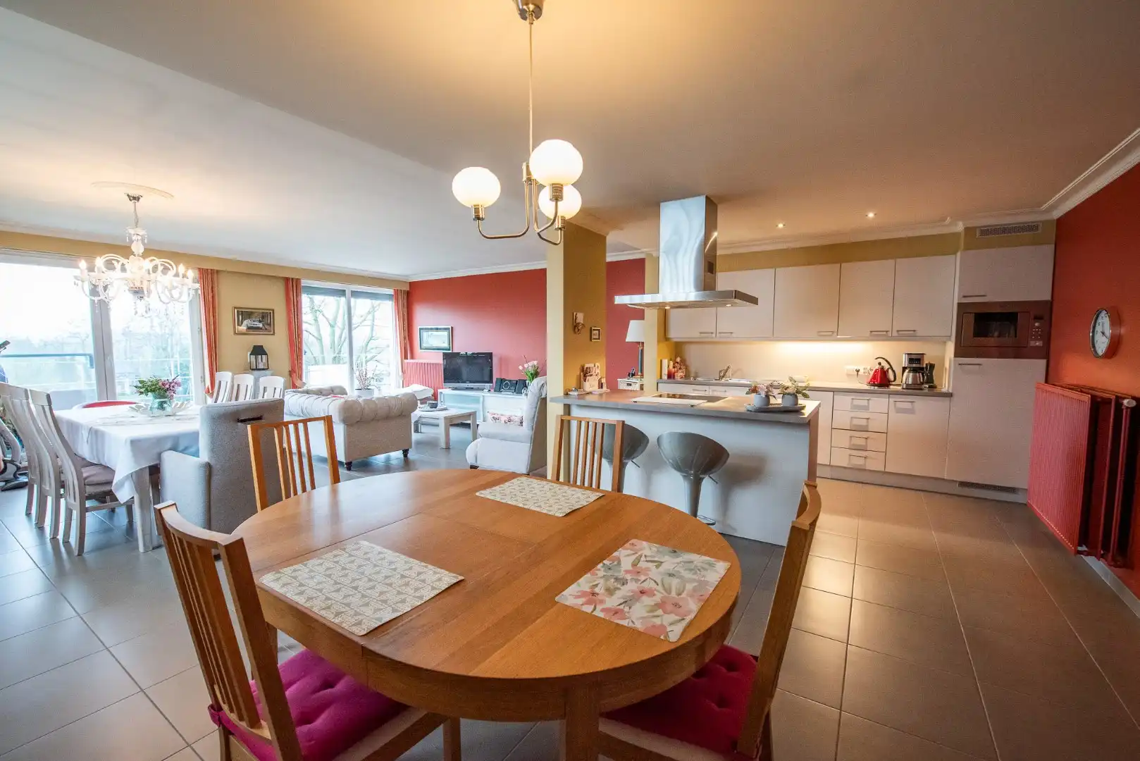 Ruim 2-slaapkamerappartement in centrum Wakken met zicht op groen! foto 2