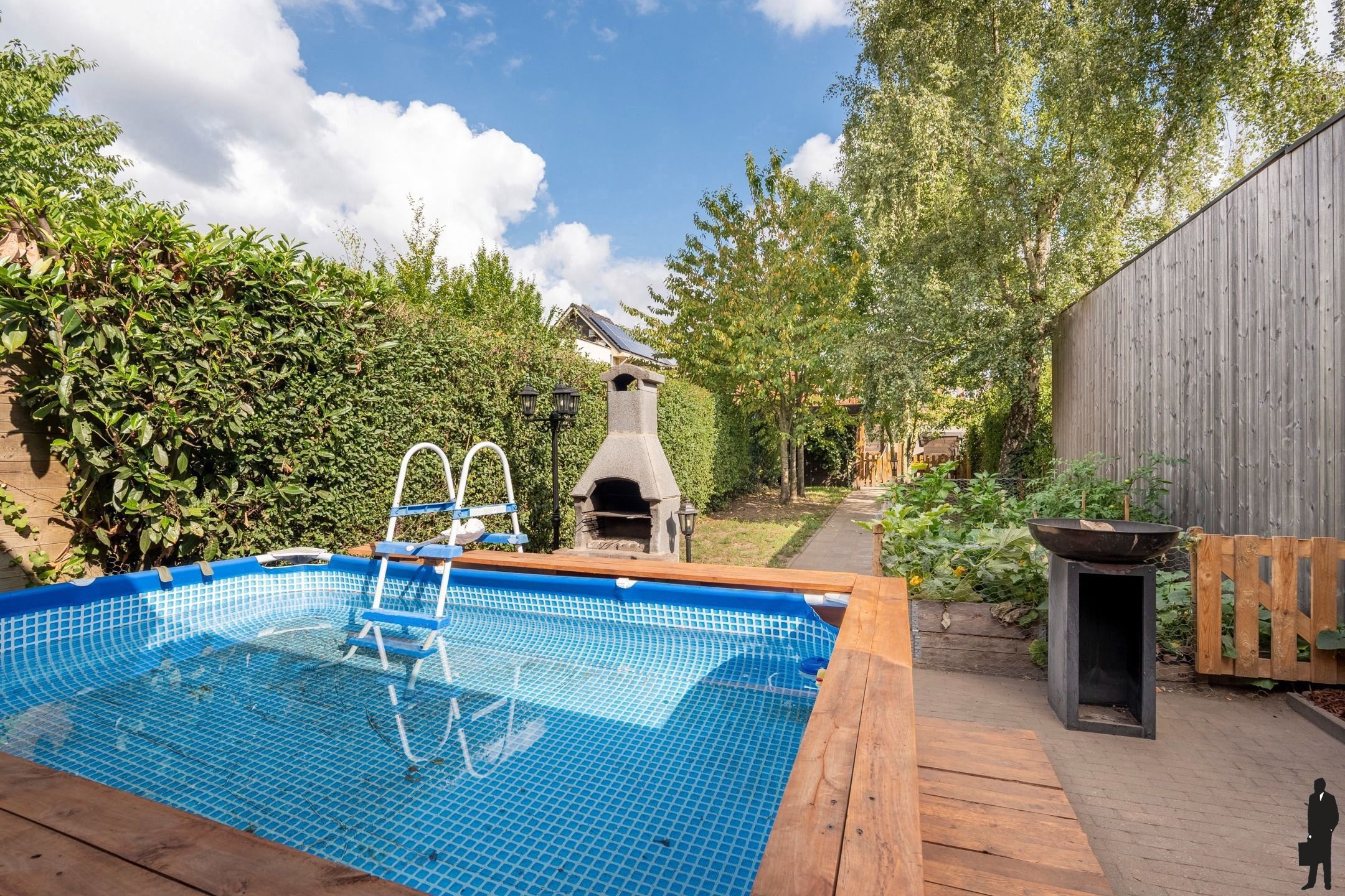 Bel-etage woning met 3slks, inpandige garage en hobbyruimte foto 16