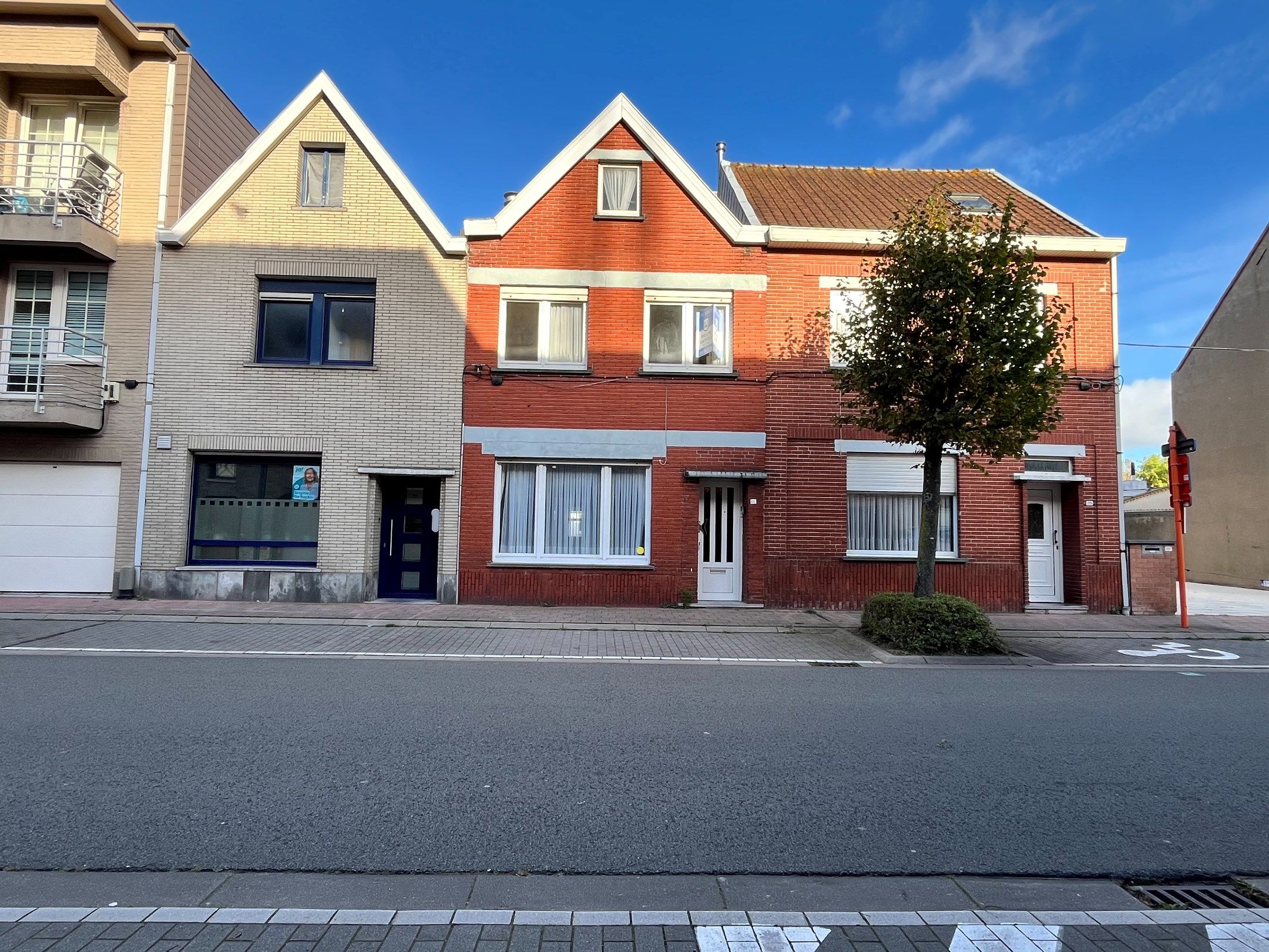 Te renoveren woning met stadstuin te Heist-aan-Zee foto 2