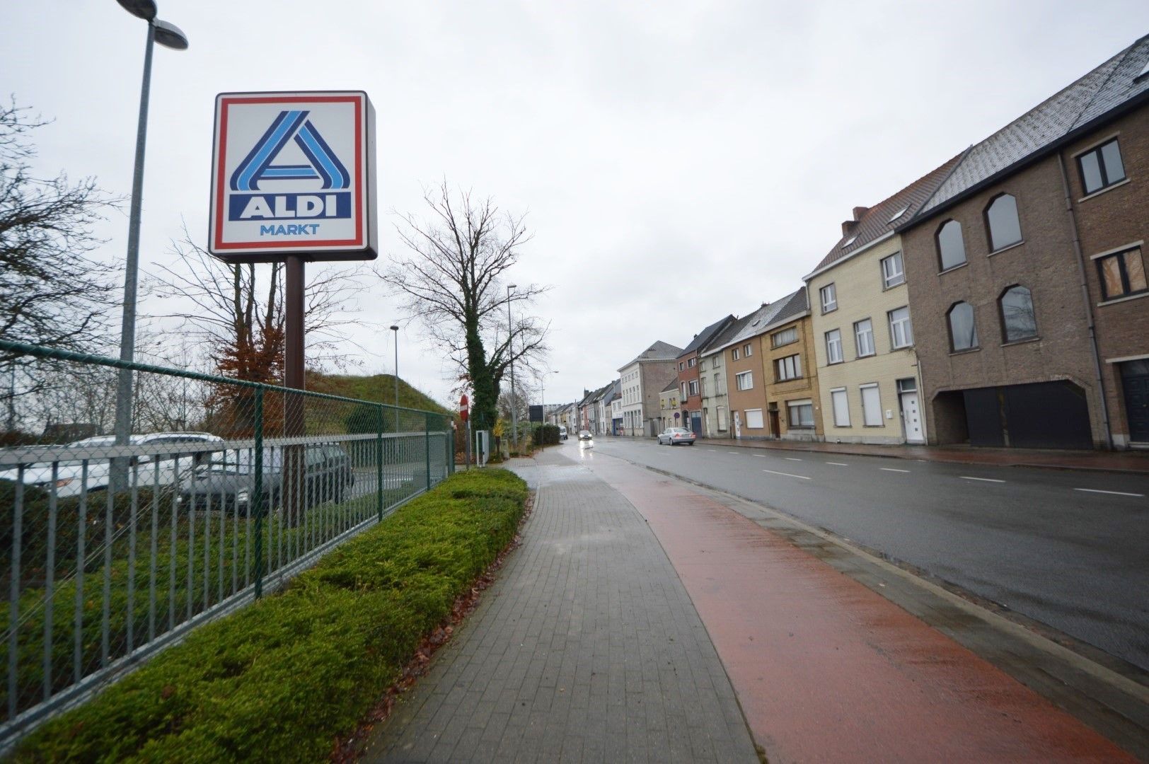 SOLIDE KANTOORGEBOUW- TIJDELIJKE VERHUUR MOGELIJK foto 4