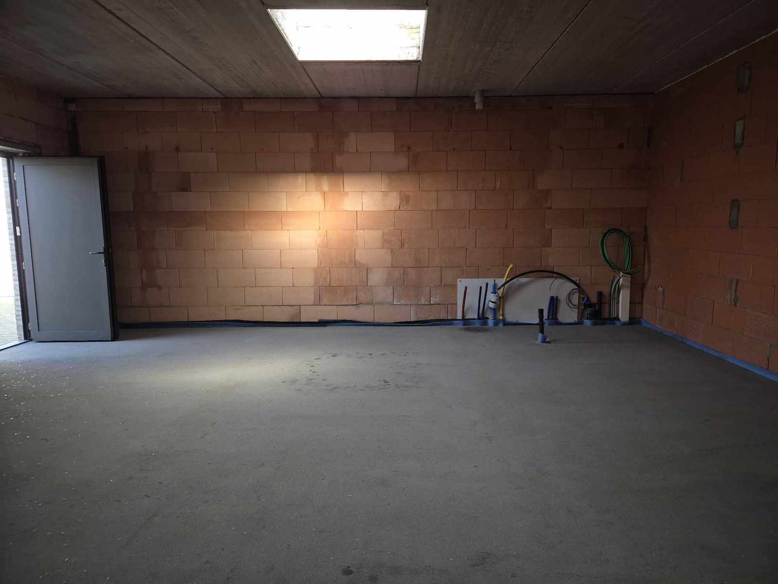 Nieuwbouw handelsgelijkvloers op het Dorp in Serskamp foto 4