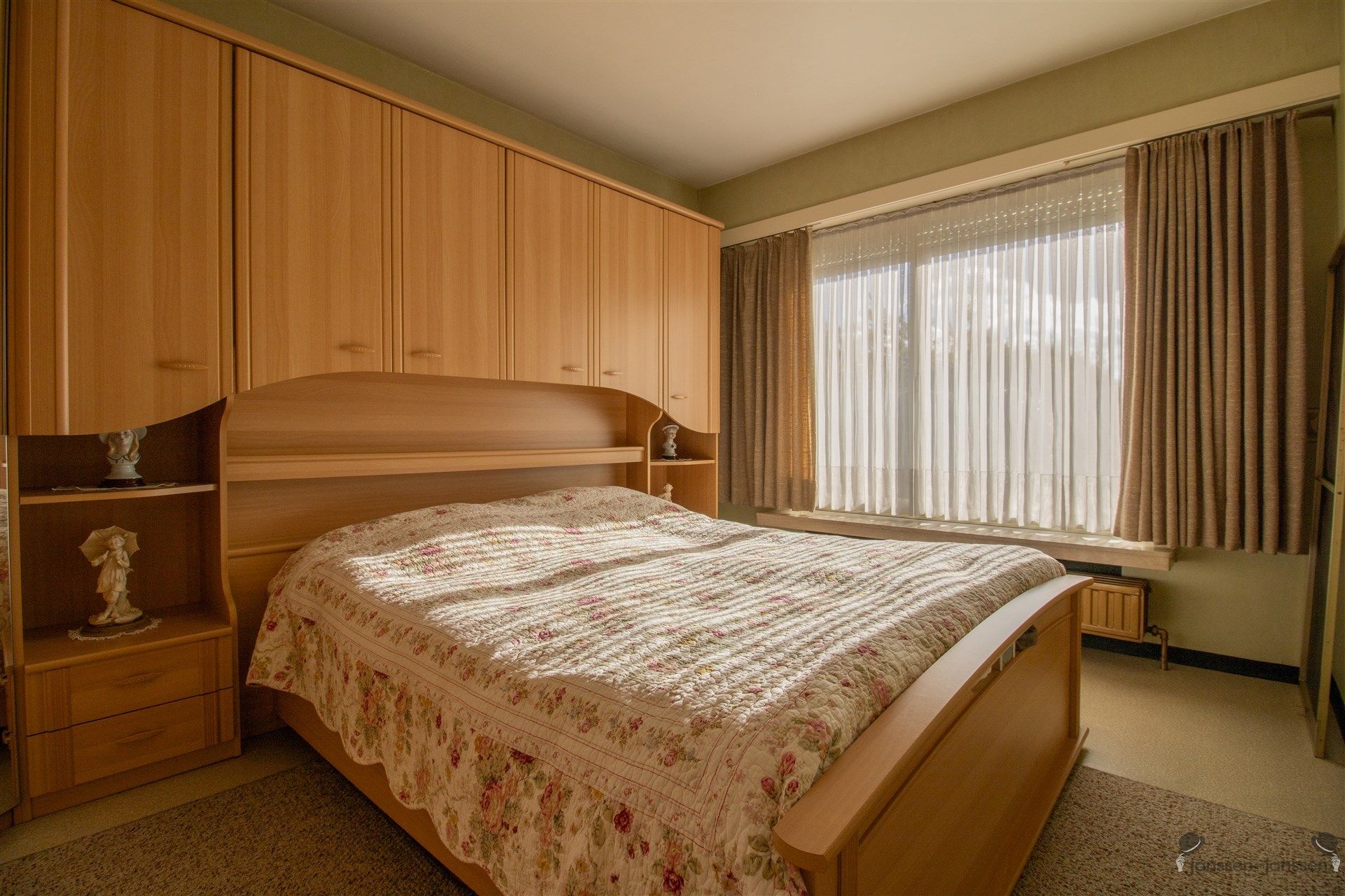 Rustig gelegen gelijkvloerse woning met 3 slaapkamers en bijhuis op  750 m foto 8