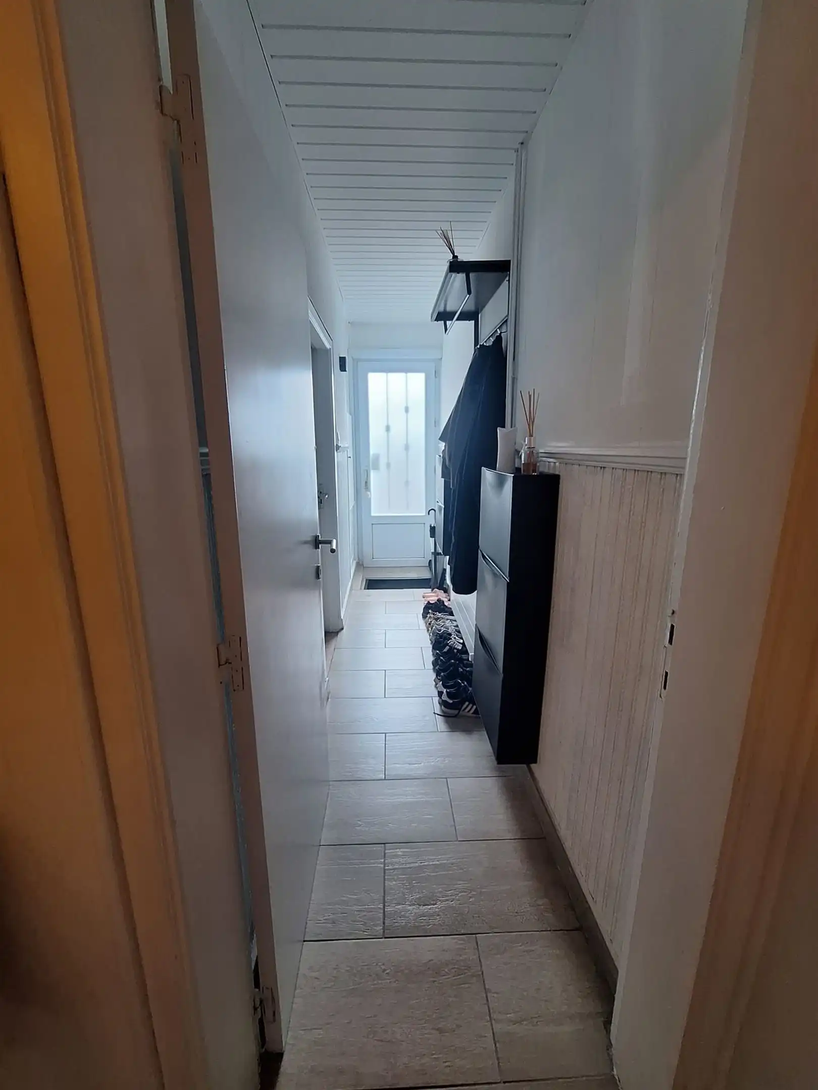 Goed onderhouden opbrengstwoning met 4 slaapkamers terras en berging foto 3