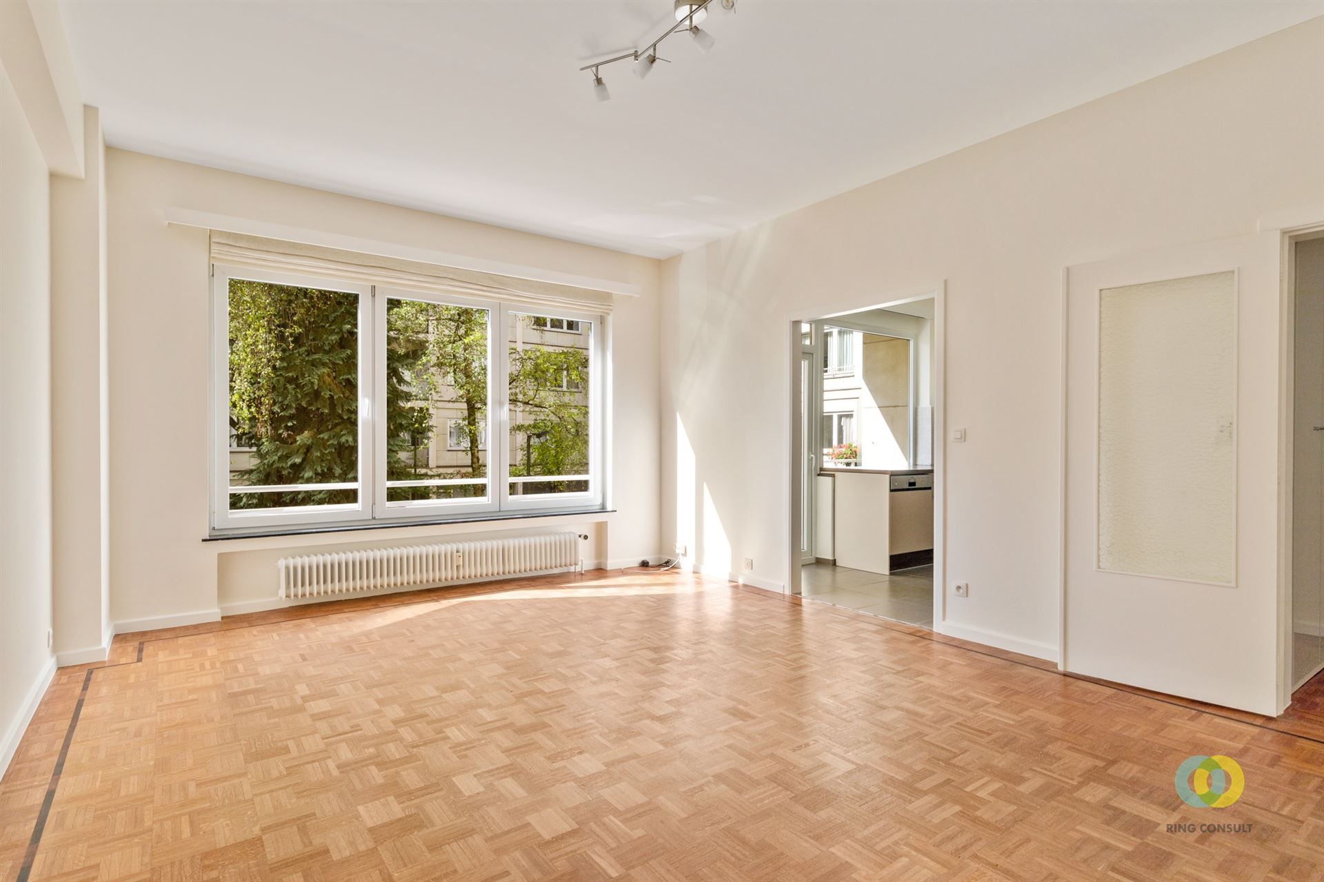 Appartement met twee slaapkamers nabij de Europese wijk  foto 2