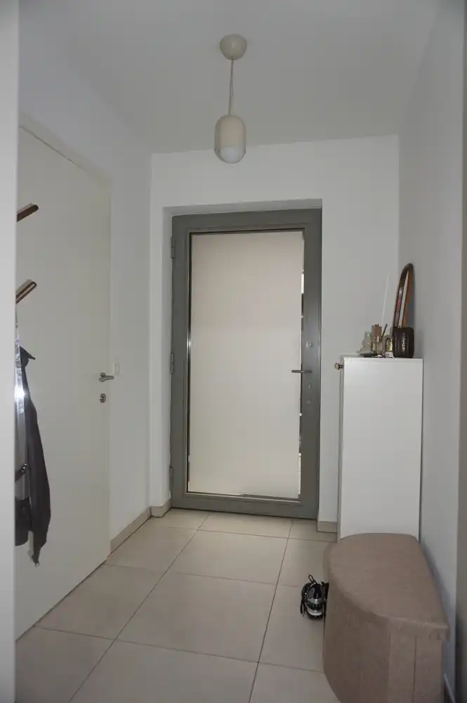 Instapklaar 2-slaapkamerappartement met zonnig terras in hartje Beringen foto 6