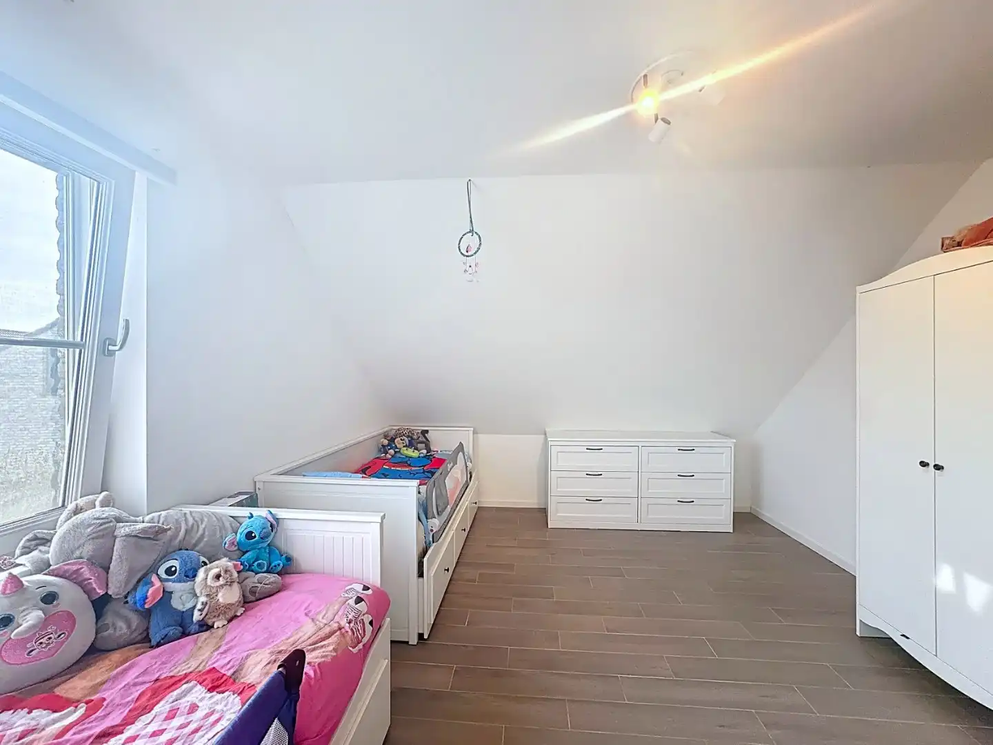 Ruime en recente halfopen bebouwing met 3 volwaardige slaapkamers foto 14