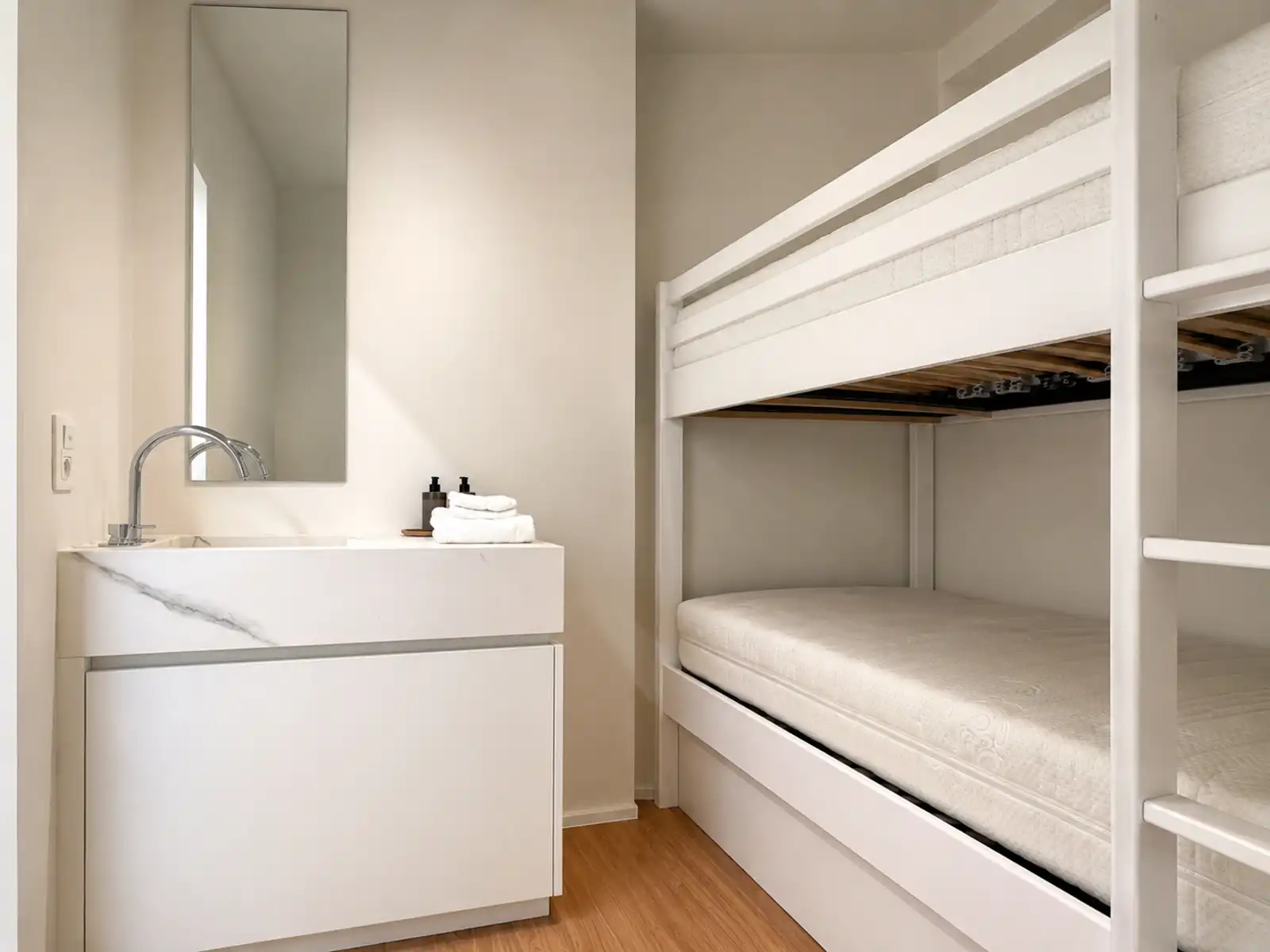 Prachtig vernieuwd appartement met slaapkamers foto 11