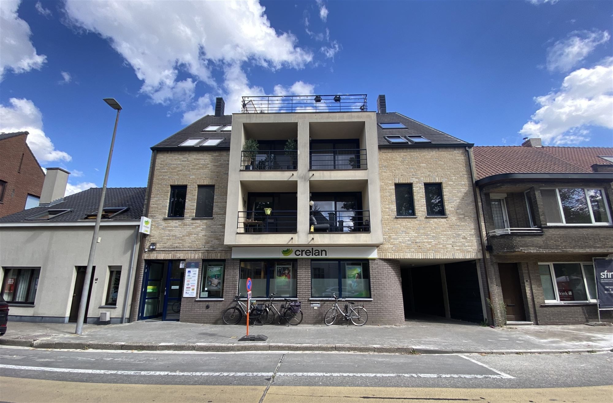 2 slaapkamer appartement met garage, centrum Evergem foto {{pictureIndex}}