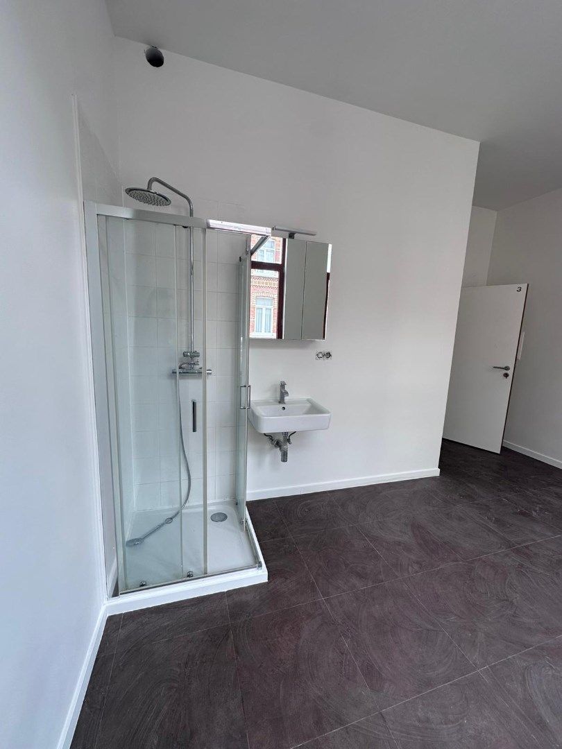 Studentenwoonst met 15 studentenkamers te huur foto 6