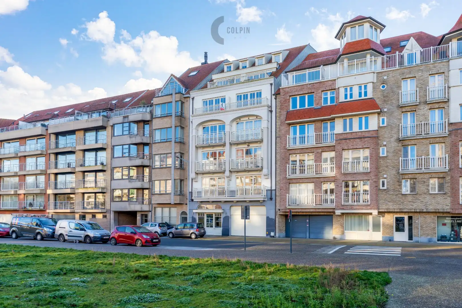 Ontdek dit zonnig appartement in de geliefde Knokkestraat – een unieke kans! foto 12