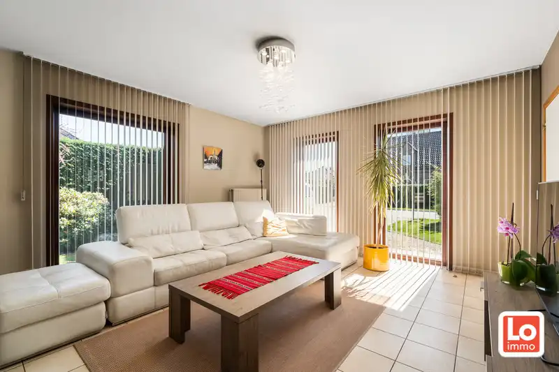 Instap klare halfopen woning met gezellige stadstuin nabij het centrum van Oostakker! foto 7