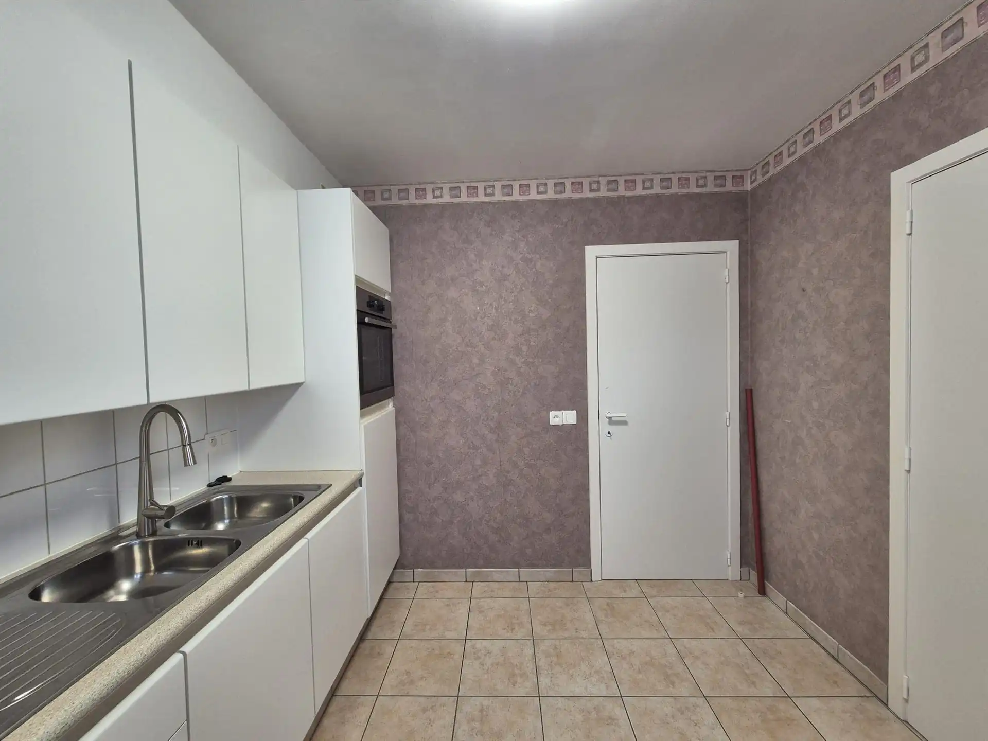 Ruim appartement met garage gelegen op het eerste verdiep vlakbij de Warande. foto 12