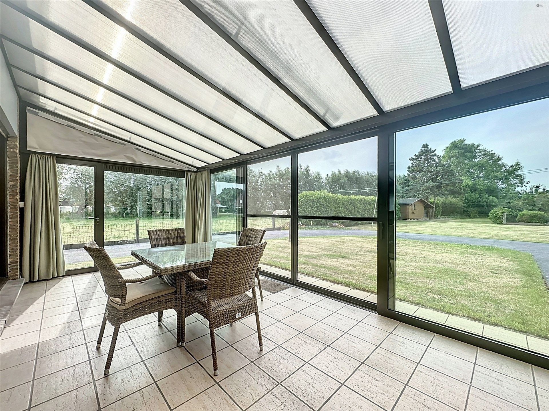 Open bebouwing met 4 slaapkamers op perceel van 2.062m² omringd door velden! foto 14