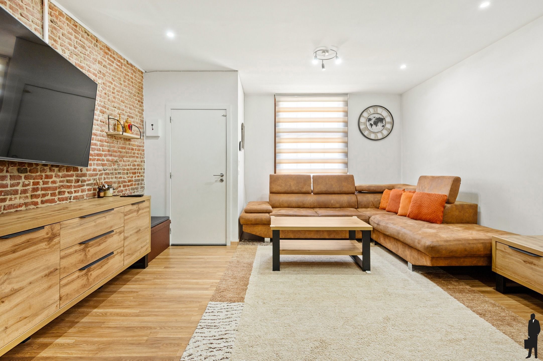 Instapklare rijwoning in het centrum van 's Gravenwezel. foto 6