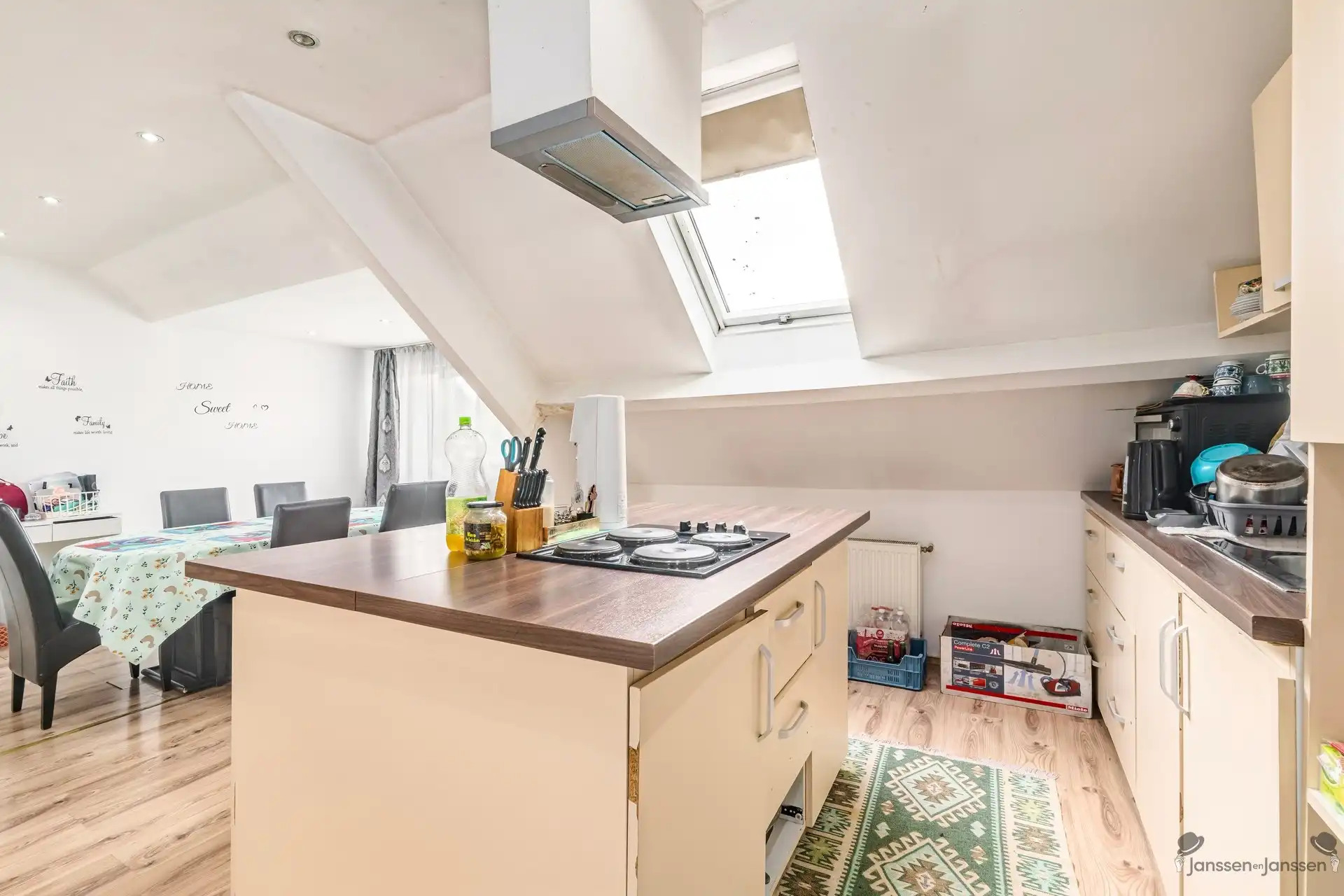 Ruim appartement met 1 slaapkamer in het centrum van Brecht! foto 8