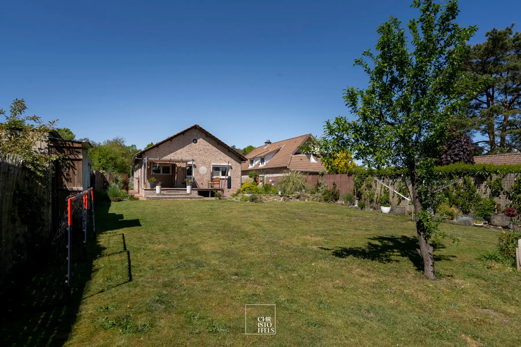 Ruime gezinswoning met garage en tuin in Maasmechelen! foto 19
