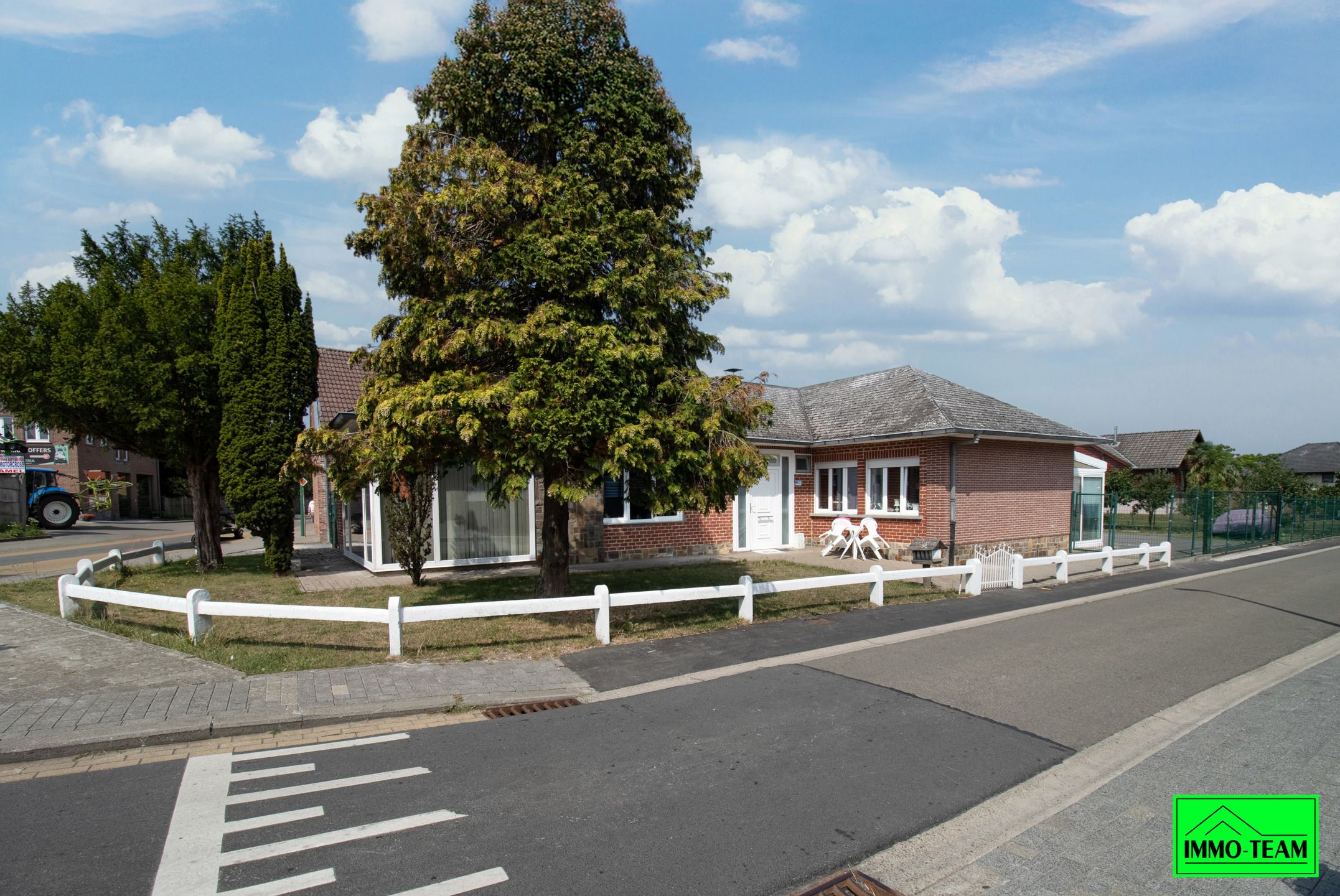 Hoofdfoto van de publicatie: Instapklare bungalow met 5 slaapkamers
