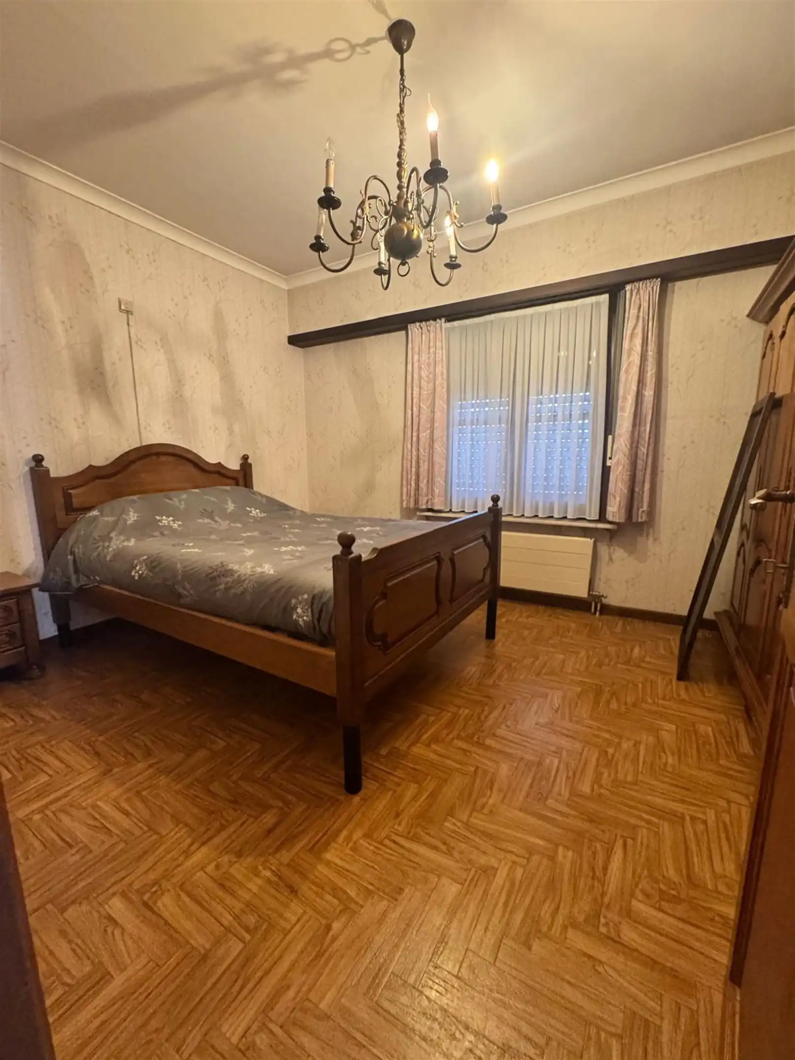 Volledig bemeubelde woning te huur in Sint-Gillis-Waas – ideaal voor bedrijven en zelfstandigen foto 9