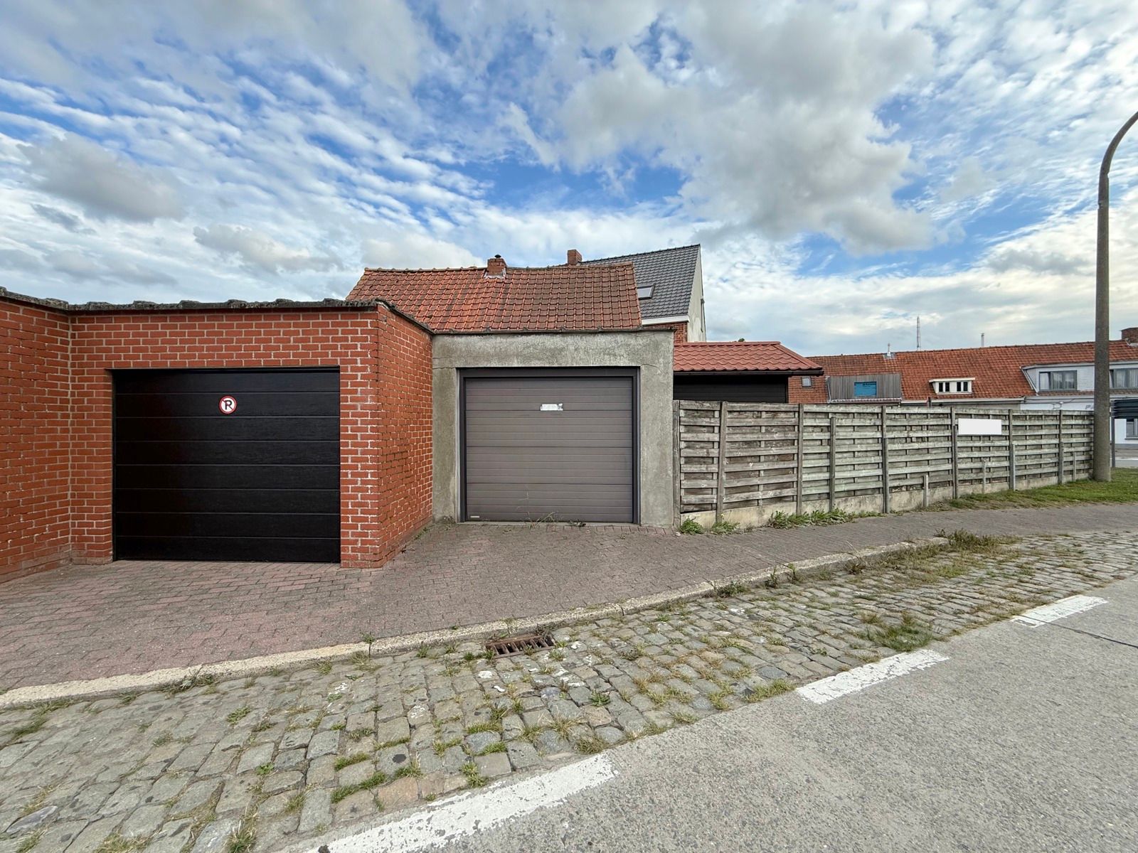 Half open woning met 4 slaapkamers, tuin en garage foto 25