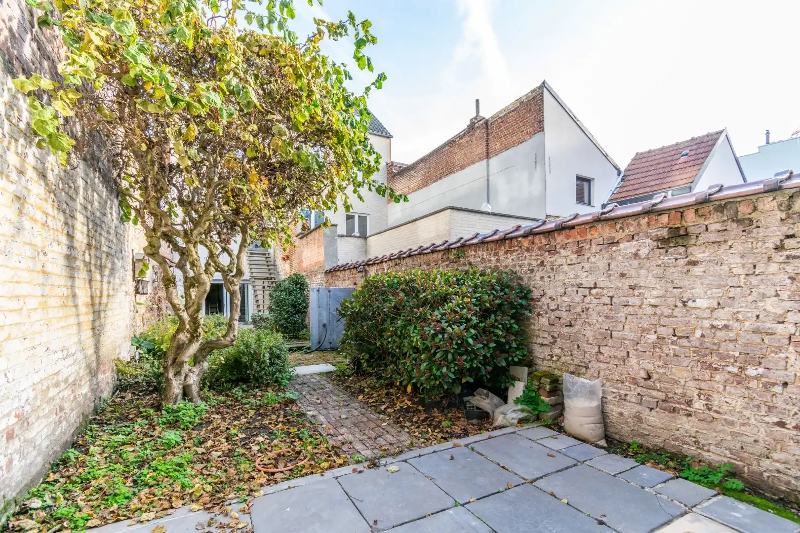 Karaktervol hoogwaardig afgewerkt gebouw met winkelruimte en woonst  foto 15