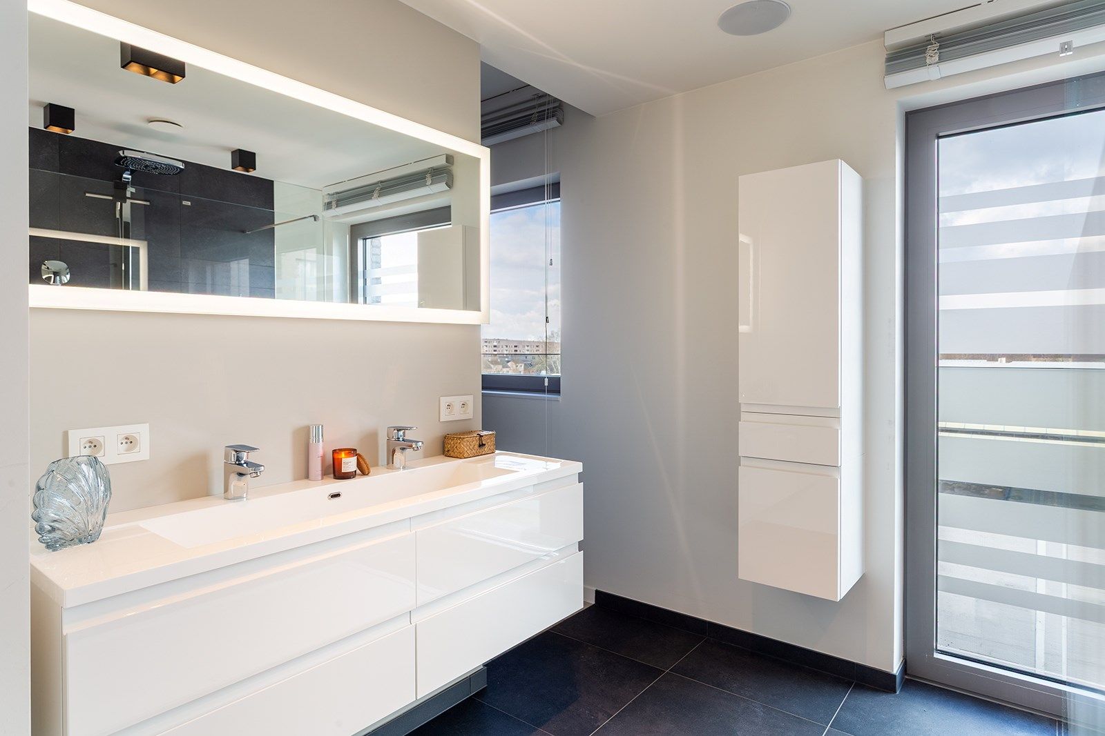 Zeer ruim, luxueus en lichtrijk appartement met 2 terrassen en zicht op het Galgenweel foto 19