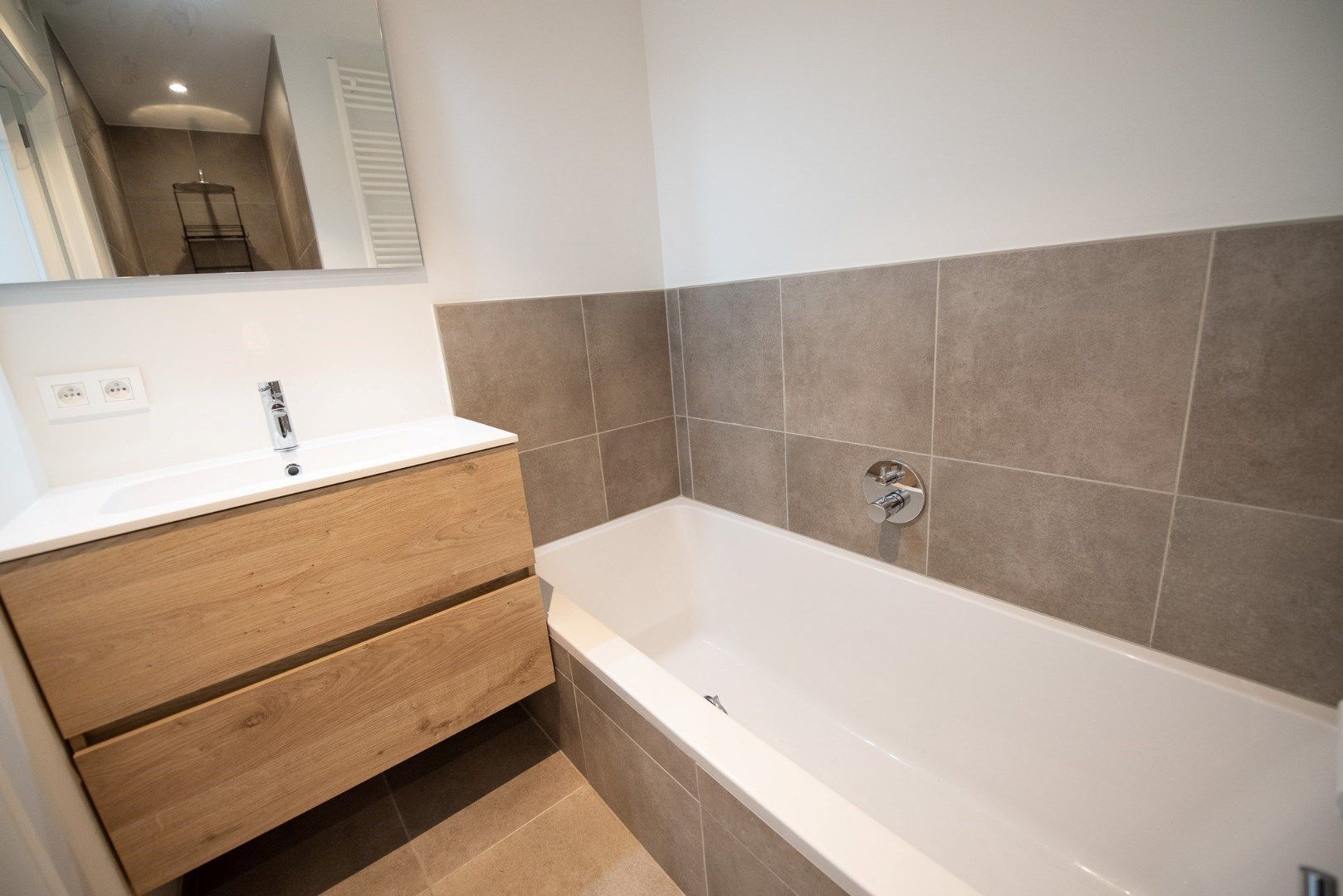 Modern 3-slaapkamer penthouse TE KOOP in centrum Waregem. foto 18