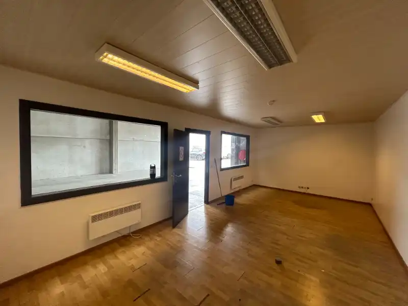 Mooie KMO-loods op strategische ligging nabij R4 – Gent foto 5