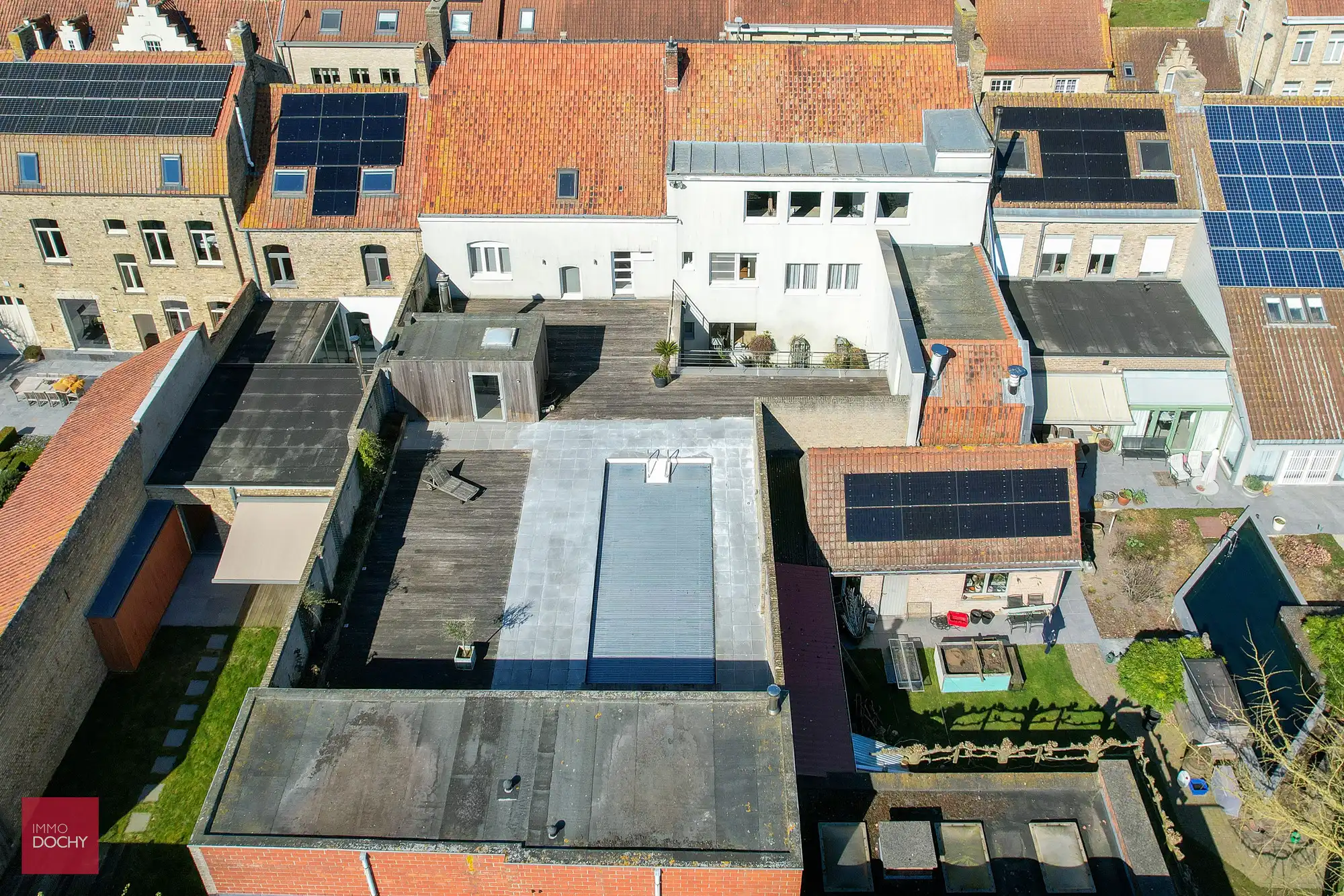 Centraal gelegen ruim herenhuis foto 9