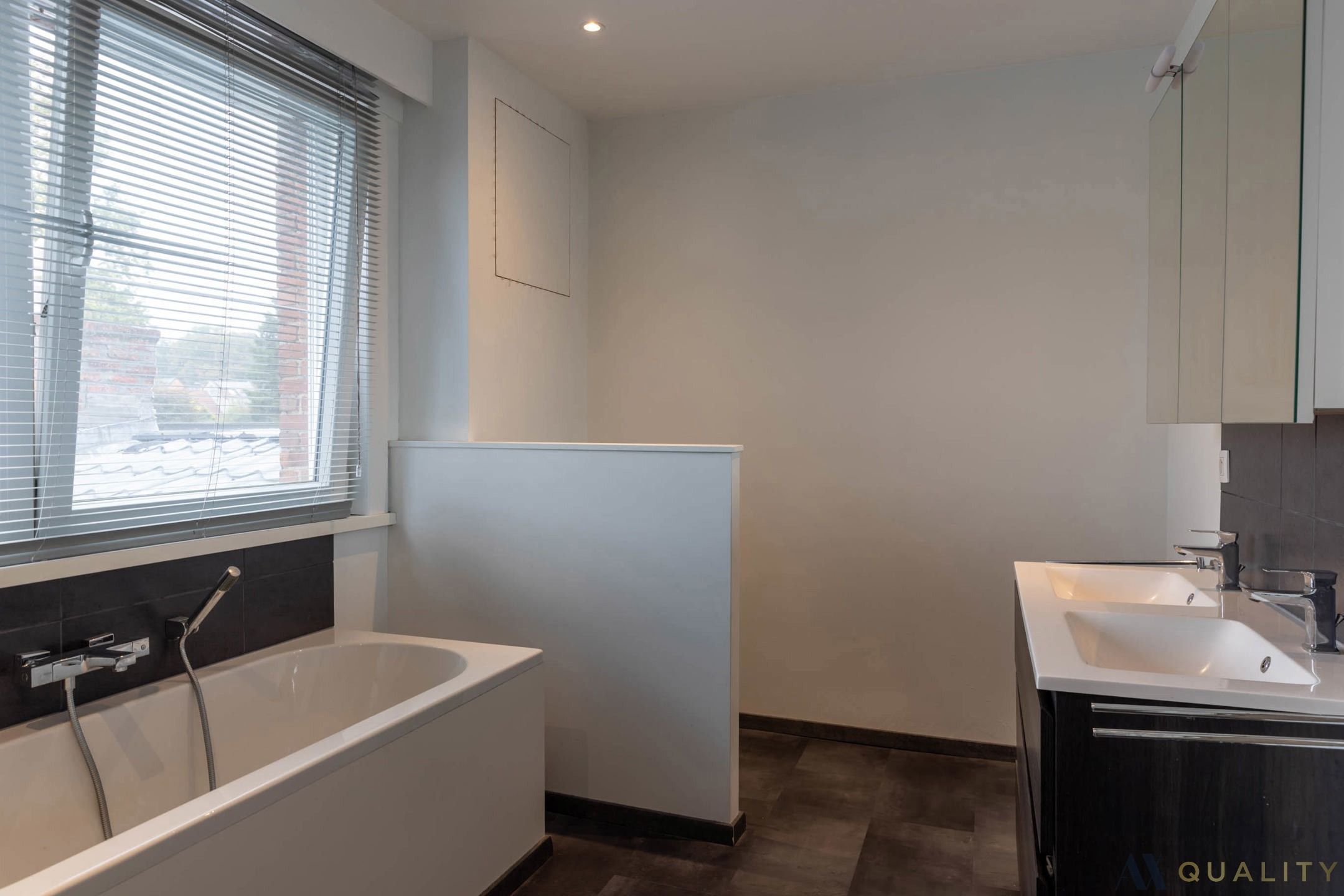 Gerenoveerde woning in Bornem centrum foto 8