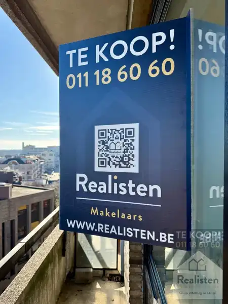 Totaal vernieuwd 2 slaapkamerappartement in hartje Hasselt foto 14