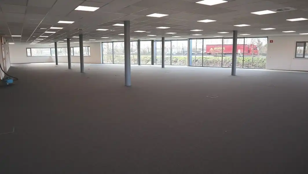 Strategisch gelegen eigentijdse kantoren te huur in Melle foto 11