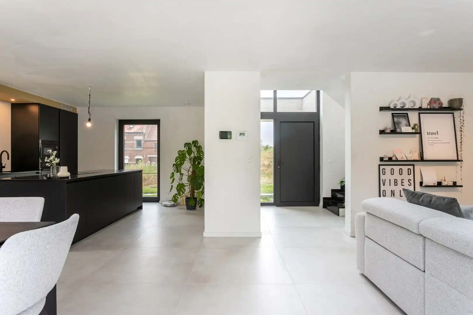 Recente stijlvolle gezinswoning met 3 slpk te Beersel foto 4