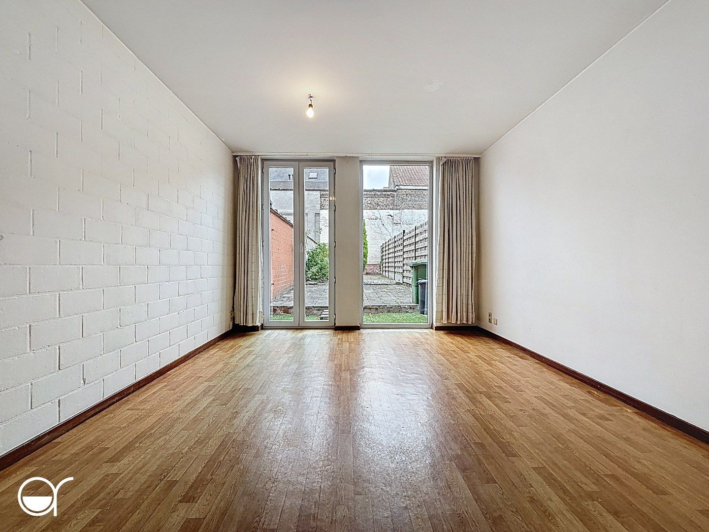 Op te frissen woning met grote tuin nabij Stropkaai foto 7