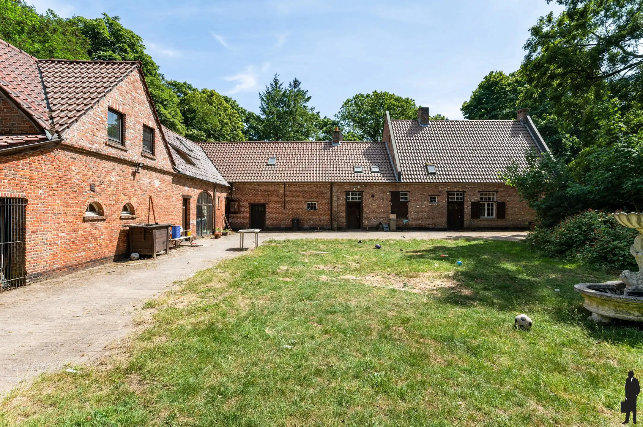 Riante hoeve op uitzonderlijk domein van bijna 10 ha foto 25