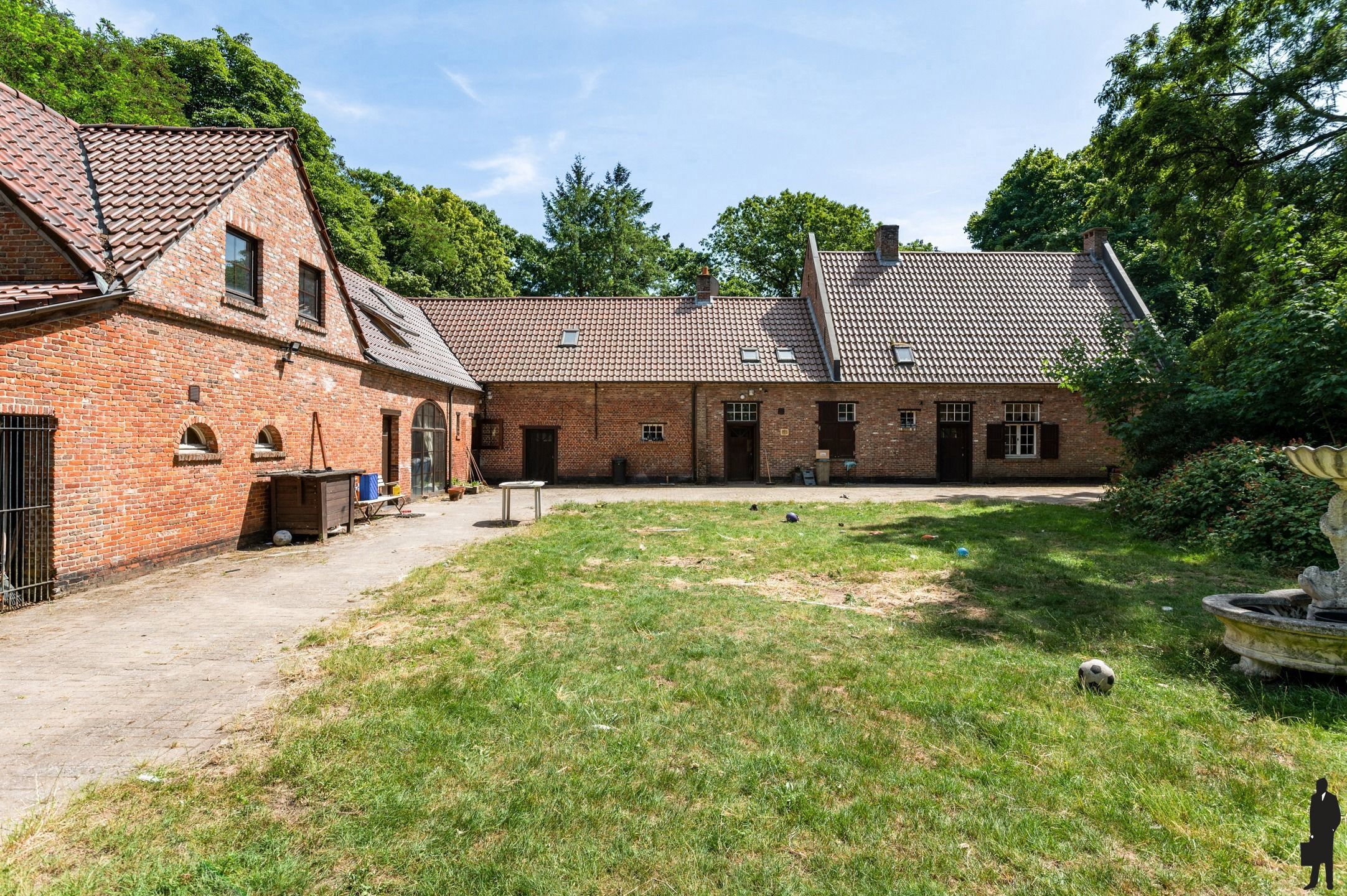 Riante hoeve op uitzonderlijk domein van bijna 10 ha foto 25
