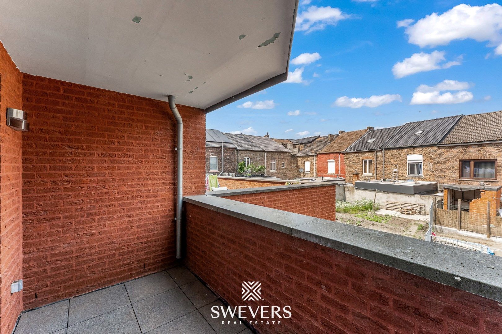 Praktisch appartement met terras in hartje Sint-Truiden foto 19