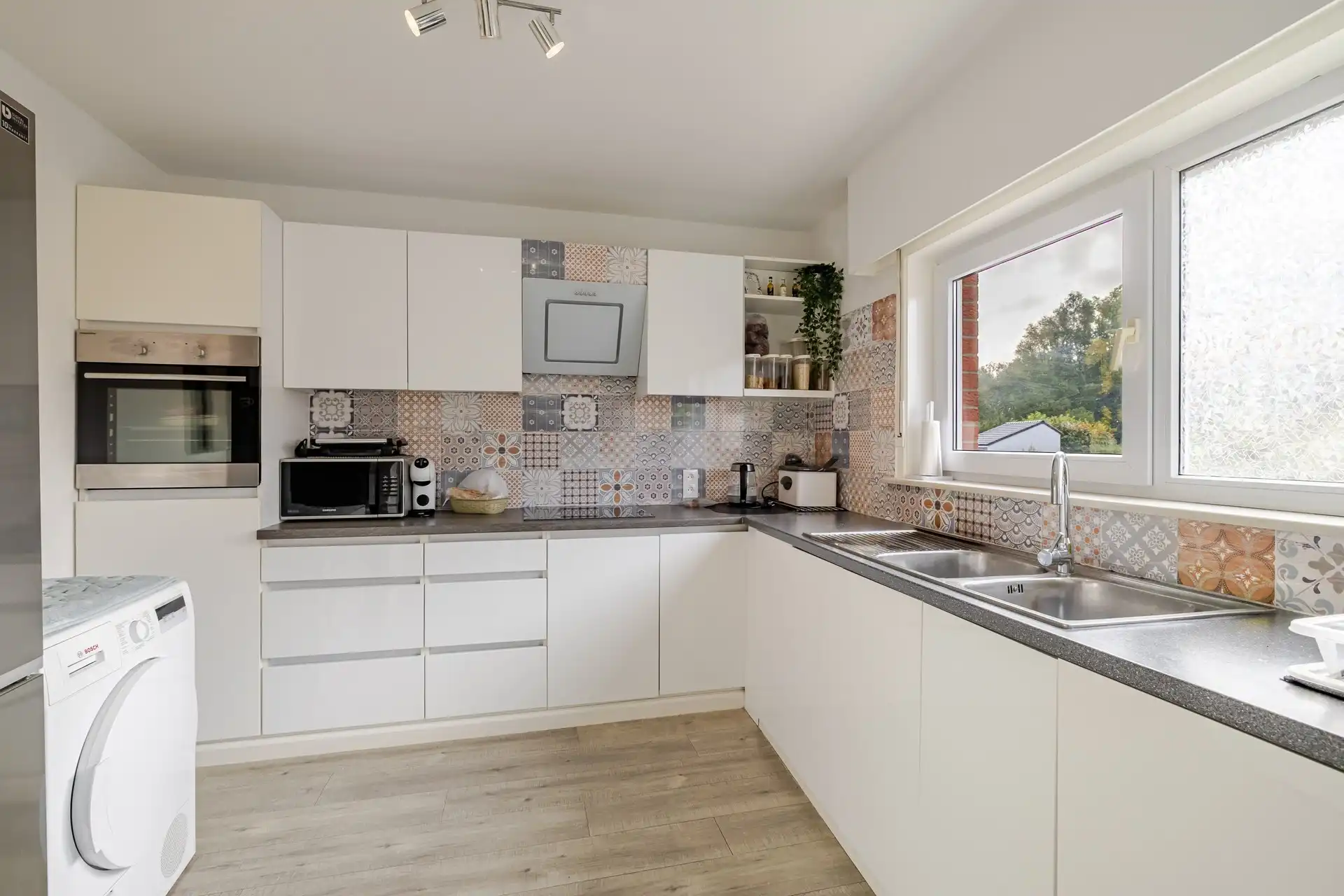 Appartement op de eerste verdieping met drie slaapkamers en garage foto 8