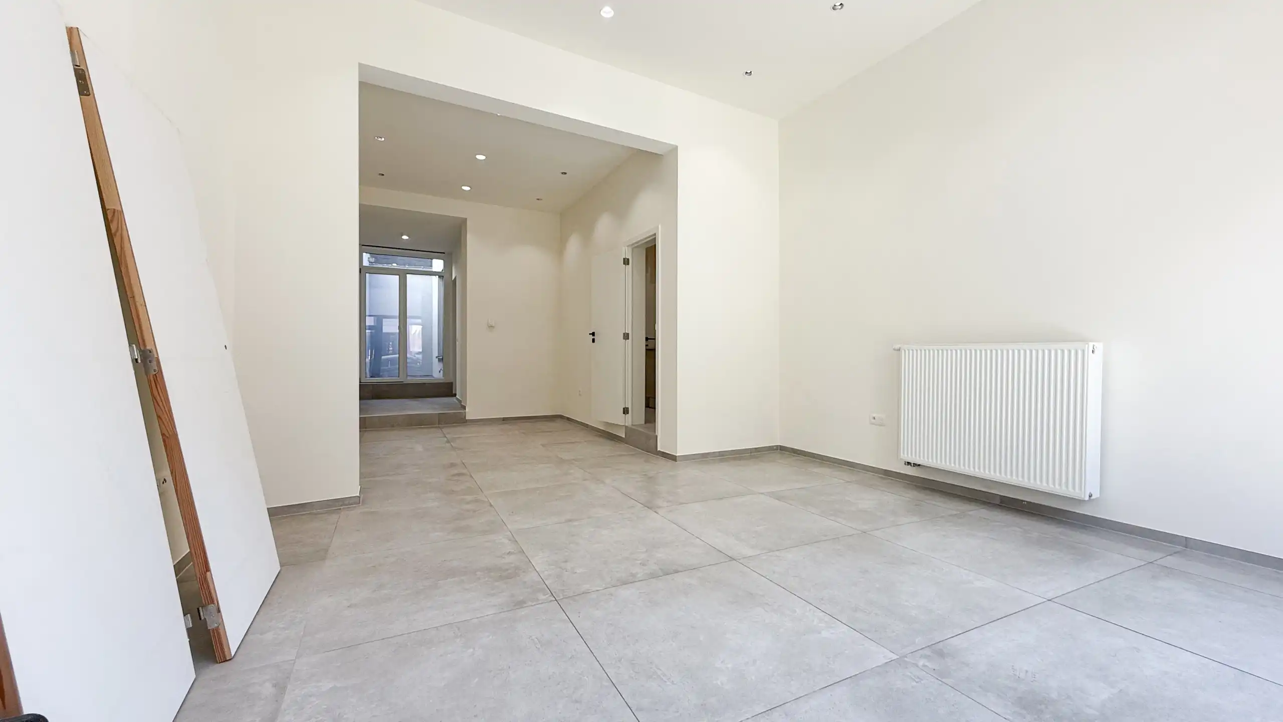Unieke investeringspand, volledig vernieuwd, handel+ 2app! foto 7