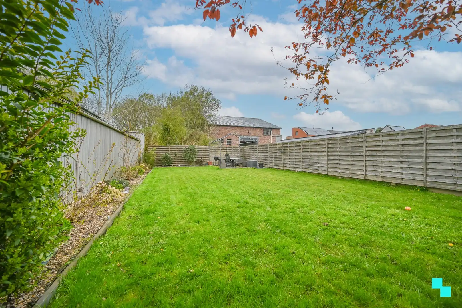 Ruime eengezinswoning met inpandige garage nabij het centrum van Kuurne! foto 11