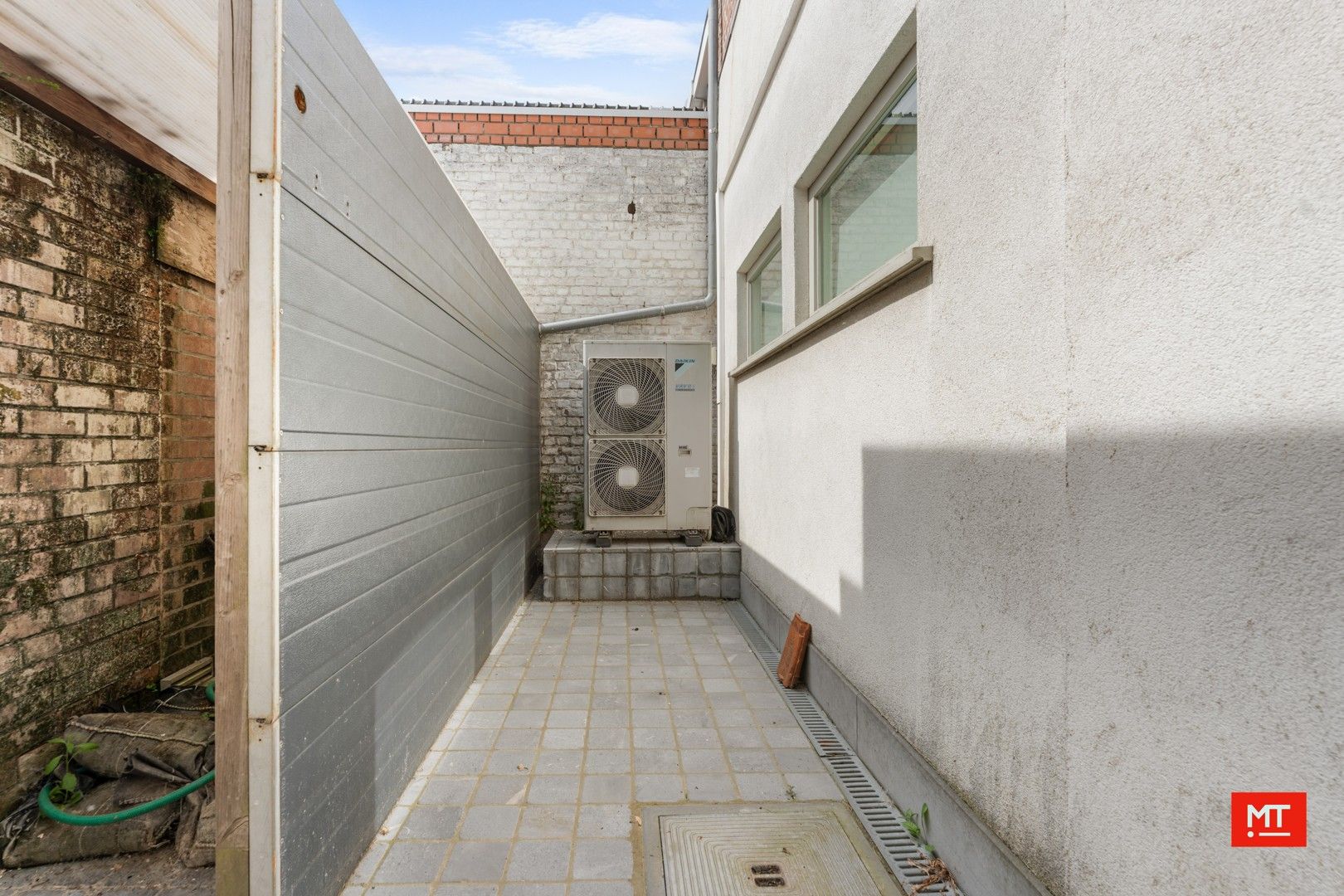 Opbrengsteigendom bestaande uit handelsruimte en 2 appartementen in centrum Beselare foto 12