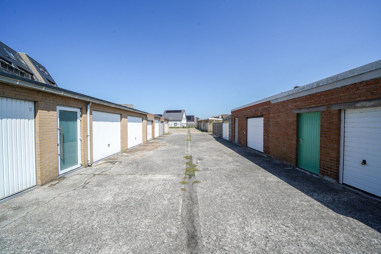 Garagebox op gunstige locatie te Bredene foto 3